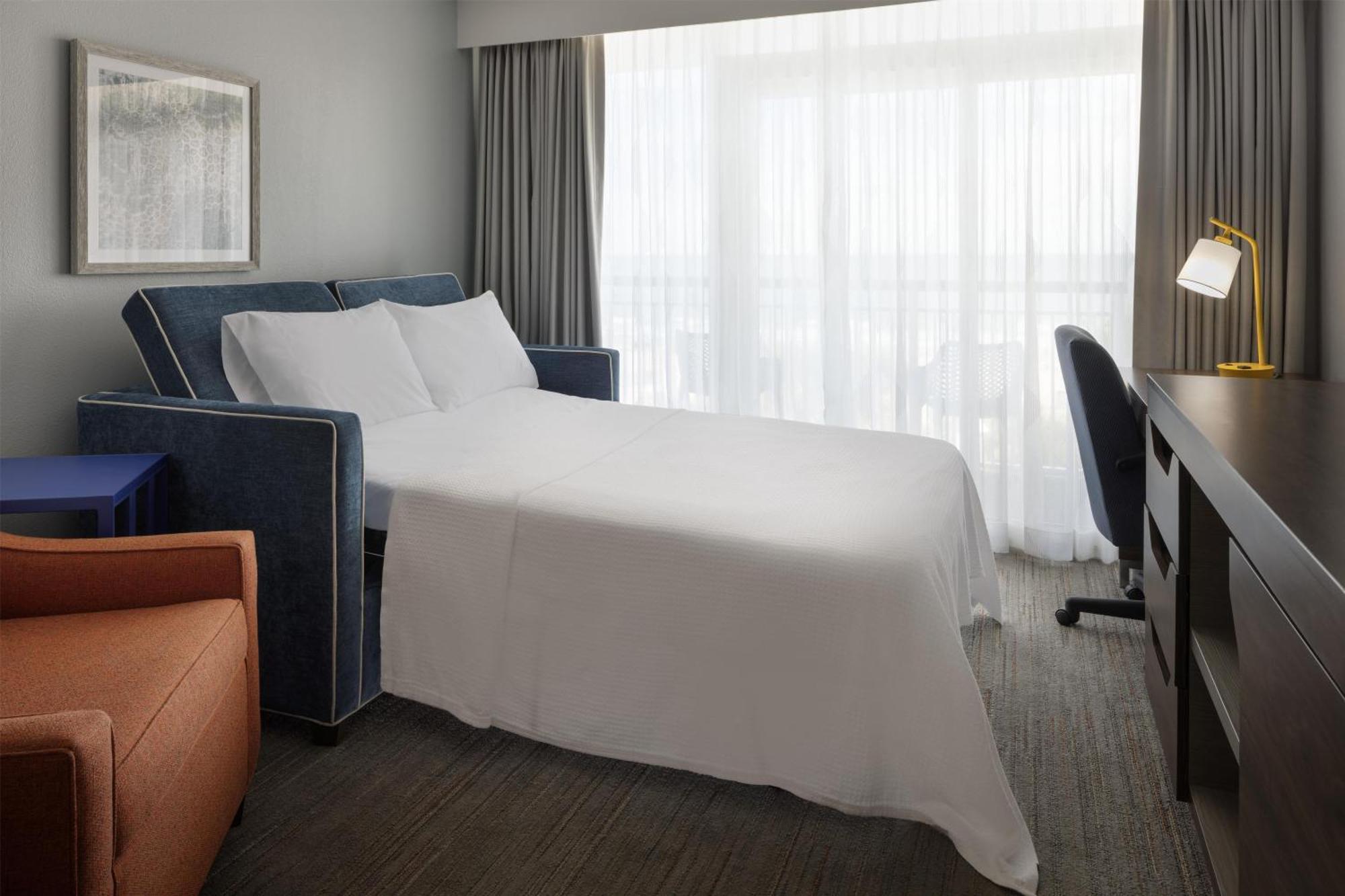 2 Queen 1 Bedroom Suite Oceanfront,1758313164:JPEG